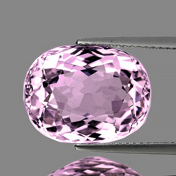 12x9 mm Oval 7.50cts AAA Brilliant Luster Natural Soft Pink Kunzite [Flawless-VVS]