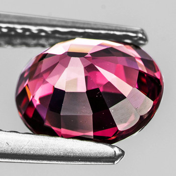 7.5x6.5 mm Oval {1.40ct} Sparkling Natural Intense Red Pink Tourmaline [Flawless-VVS]
