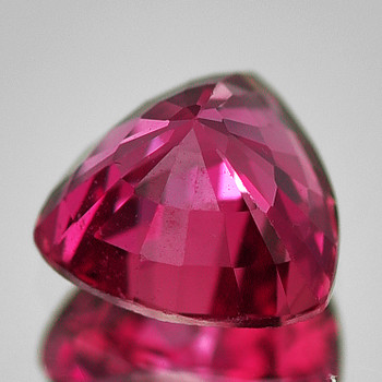 5.50 mm Trillion {0.82ct} Fire Luster Natural SriLanka Intense Pink Sapphire [Flawless-VVS]