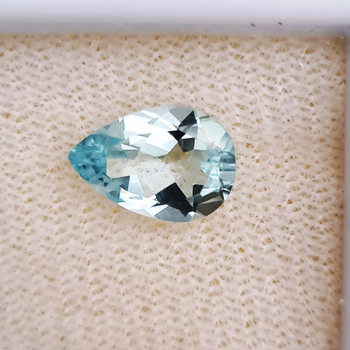 10x7 mm Pear 1.40cts Brilliant Luster Natural Sky Blue Aquamarine [Flawless-VVS]