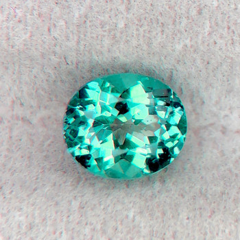 7x5.5 mm Oval {1.36ct} AAA Fire Luster Natural Top Blue Green Apatite [Flawless-VVS]