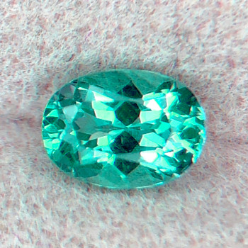7.5x5 mm Oval {1.26ct} AAA Fire Luster Natural Top Blue Green Apatite [Flawless-VVS]