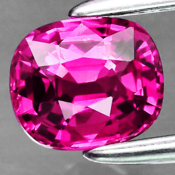 6.5x5.5 mm Cushion {1.02ct} Natural Hot Rubellite Pink Tourmaline [Flawless-VVS]