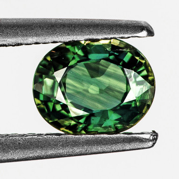 8x6.5 mm Oval {1.55ct} Top Luster Natural Madagascar Green Sapphire [Flawless-VVS]