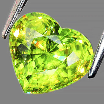 6.00 mm Heart {0.88ct} Superb Luster Rainbow Spark Natural Canary Green Sphene [SI]