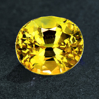 6.5x5.5 mm Oval 1.10cts Outstanding Fire Natural Yellow Sapphire [Flawless-VVS]