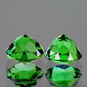 5.00 mm Round 2 pcs AAA Fire Natural Intense Green Tourmaline Mozambique [Flawless-VVS]