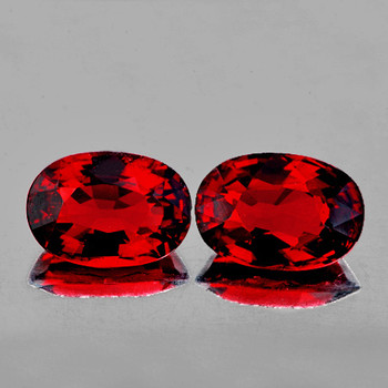 8x6 mm Oval Step 2pcs Lustrous Natural Fire Intense Red Mozambique Garnet [Flawless-VVS]