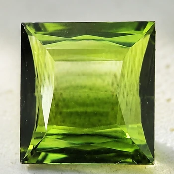 10.50 mm Baguette {4.75cts} Natural Brilliant Green Tourmaline [Flawless-VVS]