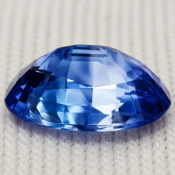 8x6 mm Oval {1.42ct} Fire Luster Natural Ceylon Bi-Color Blue Sapphire [VVS]