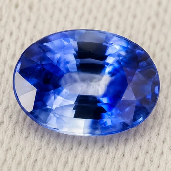 7x5 mm Oval {0.86ct} Fire Luster Natural Bi-Color Royal Blue Sapphire [Flawless-VVS]