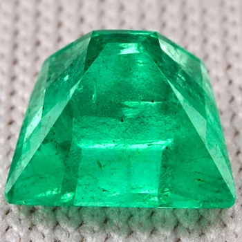 5.50 mm Square {0.90ct} Natural Brilliant Pakistan Swat Neon Green Emerald [SI]