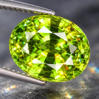 6.5x5.5 mm Oval 1.12ct Superb Luster Rainbow Spark Natural Canary Green Sphene [Flawless-VVS]