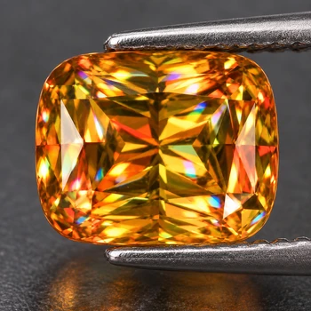 6.5x5.5 mm Cushion 1.10cts Superb Luster Rainbow Spark Natural Honey Yellow Sphene [Flawless-VVS]