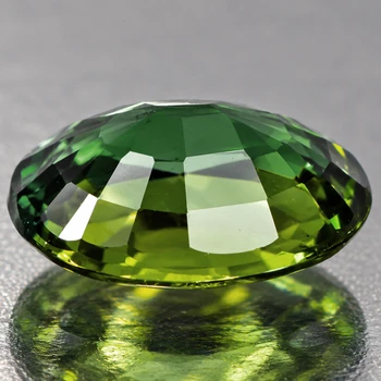 6.5x5 mm Oval 0.85ct Brilliant Natural Green Sapphire [Flawless-VVS]
