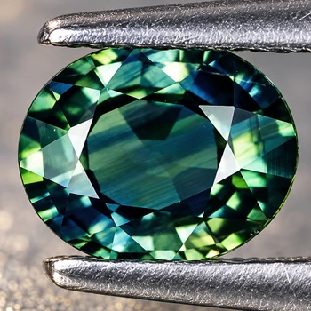 6x5 mm Oval 0.85ct Brilliant Natural Bi-Color Yellow Green Sapphire [Flawless-VVS]