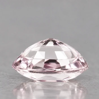 7.5x6 Oval {1.45ct} AAA Luster Natural Pink-White Sapphire [Flawless-VVS]