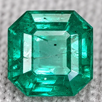 6.00 mm Octagon {1.45ct} Lustrous Natural Brilliant Zambian Green Emerald [SI]