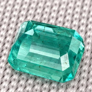 6.5x5.5 mm Octagon {1.28ct} Lustrous Natural Brilliant Zambian Blue Green Emerald [VS]