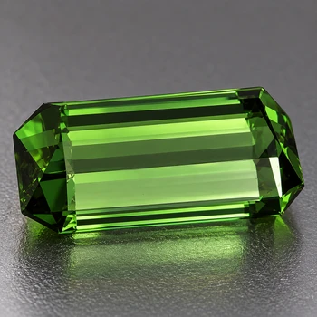 13x7 mm Octagon {5.02ct} Sparkling Natural Green Tourmaline [Flawless-VVS]