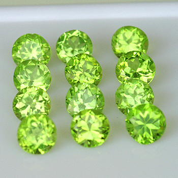 1.70 mm Round Machine Cut 60 pcs AAA Fire Luster Natural Green Peridot [Flawless-VVS]
