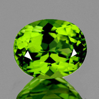 11x9 mm Oval 4.13cts AAA Fire Luster Natural Sparkling Green Peridot [VVS]