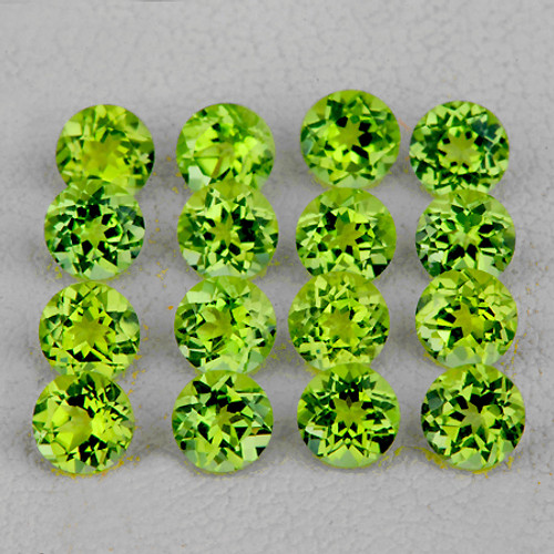 3.20 mm Round 25 pcs Natural Superb Brilliancy Green Peridot [Flawless-VVS]