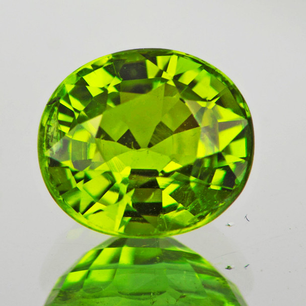 7x6 mm Oval 1.25cts Sparkling Luster Natural Brilliant Apple Green Tourmaline [VVS]