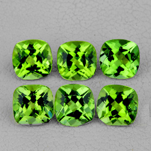 5.50 mm Cushion 5 pieces AAA Fire Luster Natural Green Peridot [Flawless-VVS]