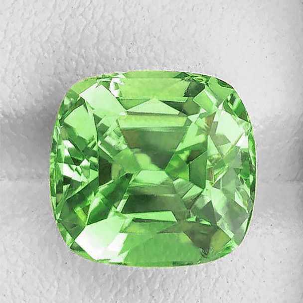 10.50 mm Cushion 5.45cts Outstanding Luster Natural Green Apatite [Flawless-VVS]