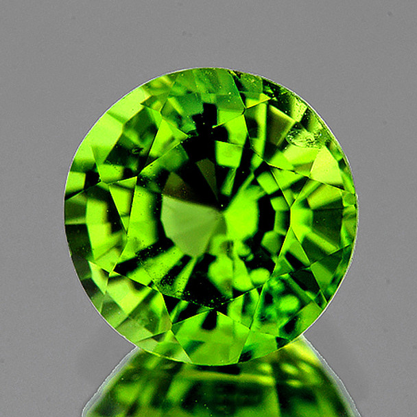 8.30 mm Round 2.60cts AAA Fire Natural Top Pakistan Green Peridot [Flawless-VVS]-AAA Grade