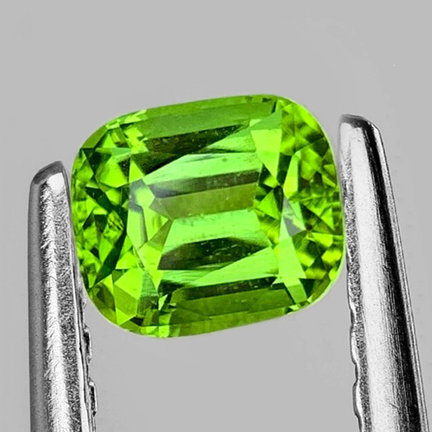 8.5x6.5 mm Cushion 2.33cts AAA Fire Luster Natural Top Pakistan Green Peridot [Flawless-VVS]-AAA Grade