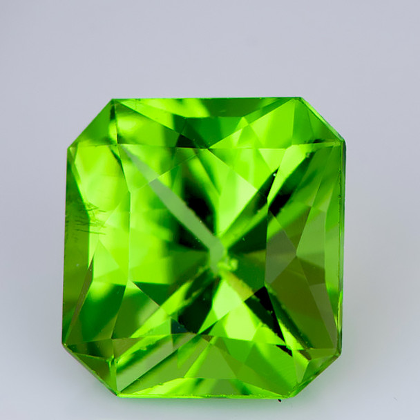 8x7 mm Octagon Princess {2.22cts} AAA Fire Natural Top Pakistan Green Peridot [Flawless-VVS]-AAA Grade