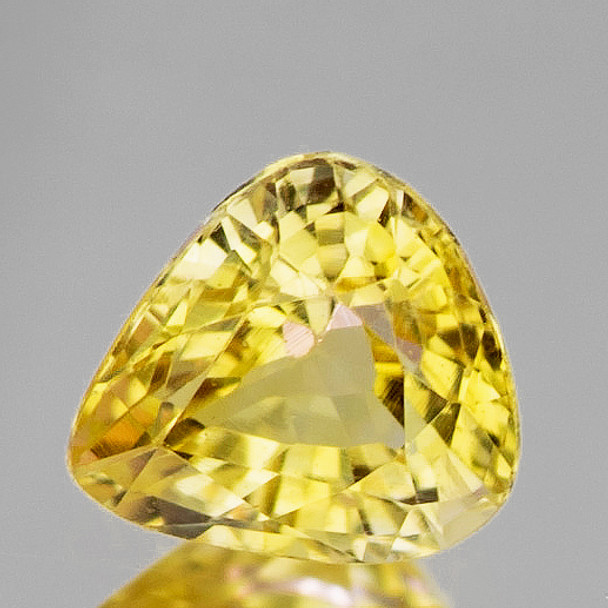 4.80 mm Pear 0.48cts Outstanding Fire Natural Yellow Sapphire [Flawless-VVS]