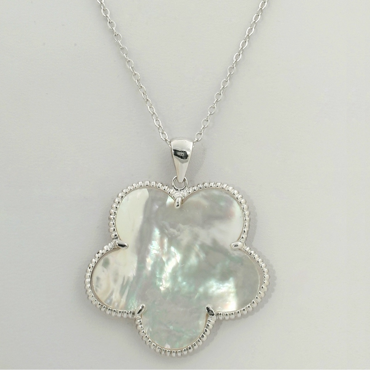 Mother of Pearl 4 Leaf Clover Necklace Pendant Sterling Silver 