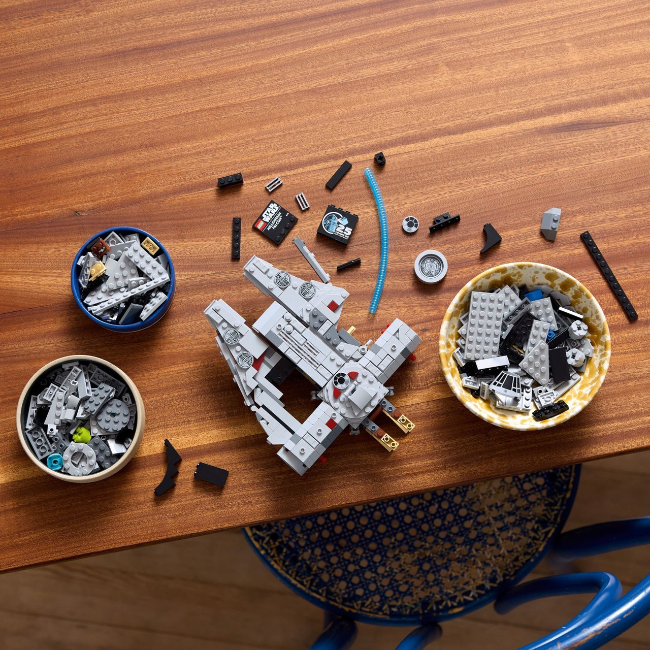 LEGO® Star Wars™: Millennium Falcon™ 3