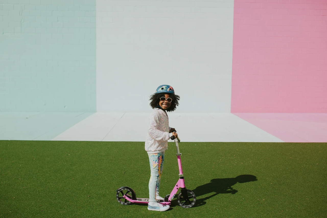Pink Led Cruiser Scooter - PlayMatters Toys