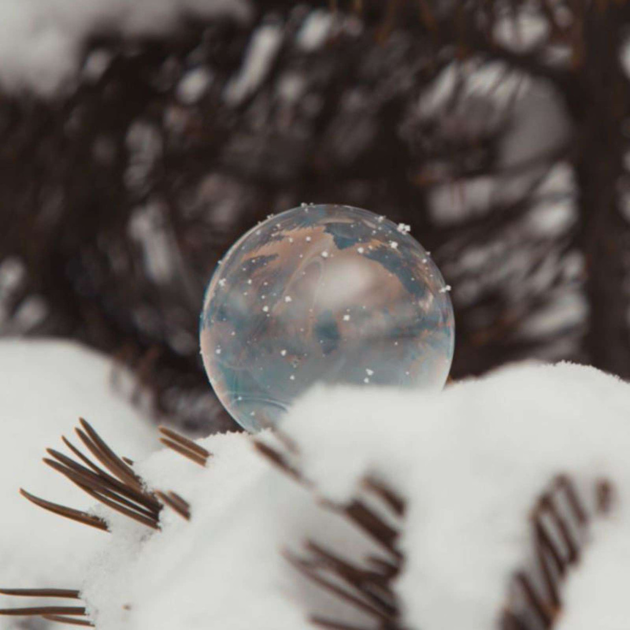 Crazy Ice Bubbles Blizzard Blower