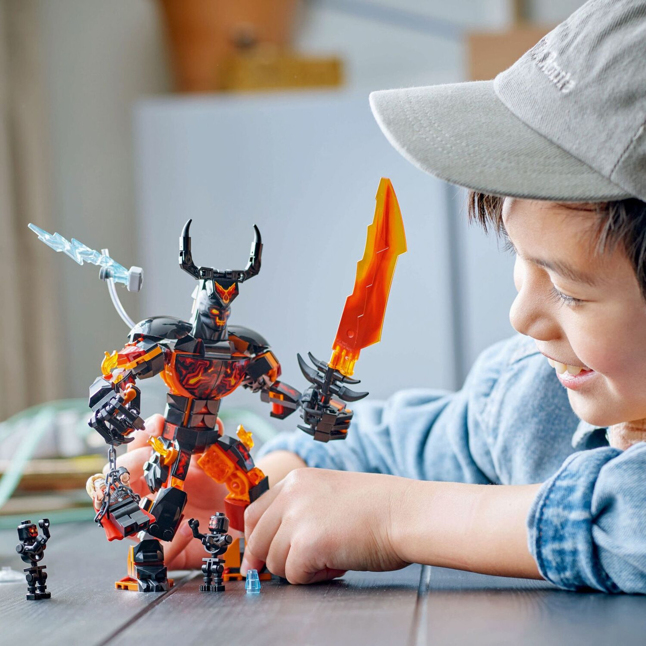 LEGO Super Heroes Marvel: Thor vs. Surtur Construction Figure 4