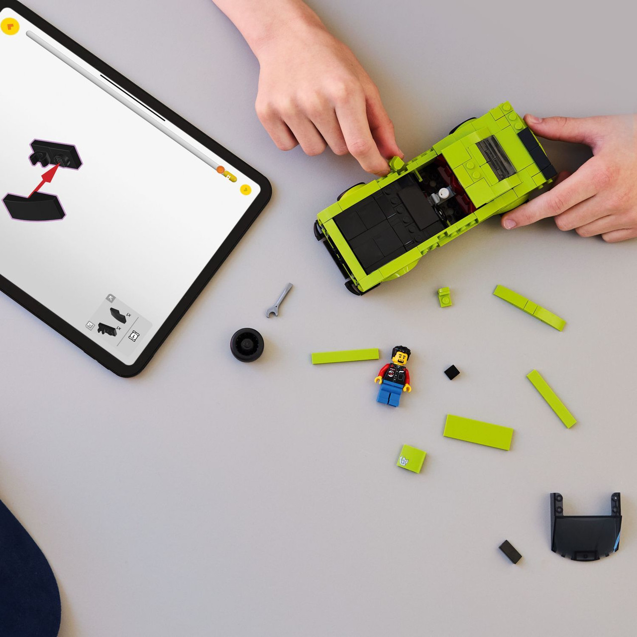 LEGO Speed Champions: Dodge Challenger SRT Hellcat Sports Car 3