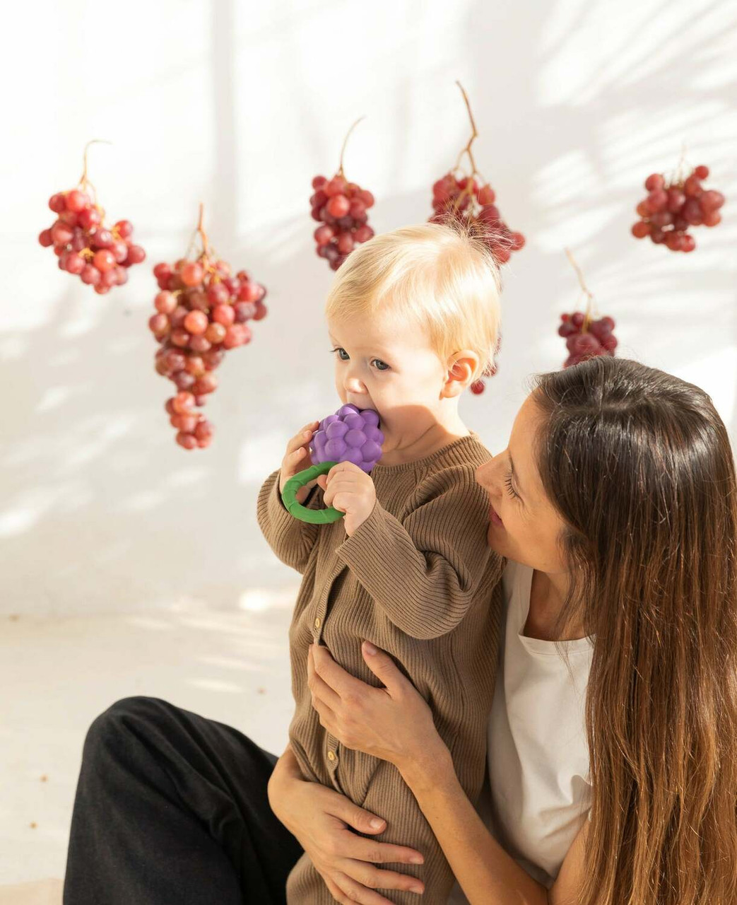 OLI&CAROL Grape Rattle Toy 5 OLI&CAROL Grape Rattle Toy 5