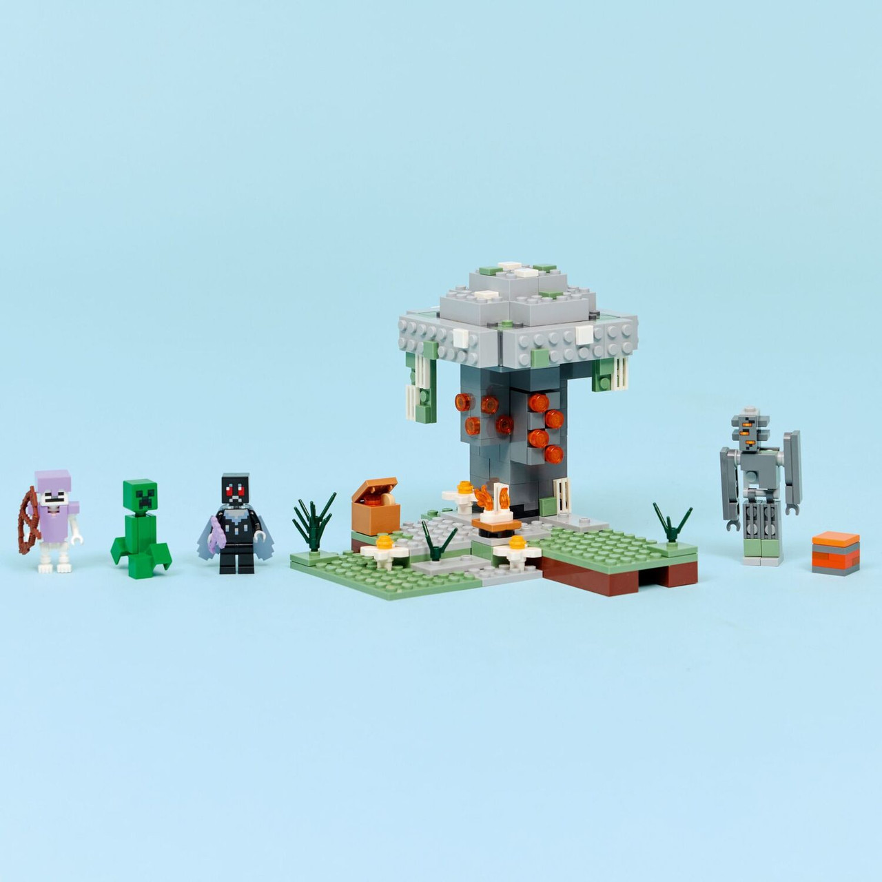 LEGO Minecraft: The Pale Garden 5