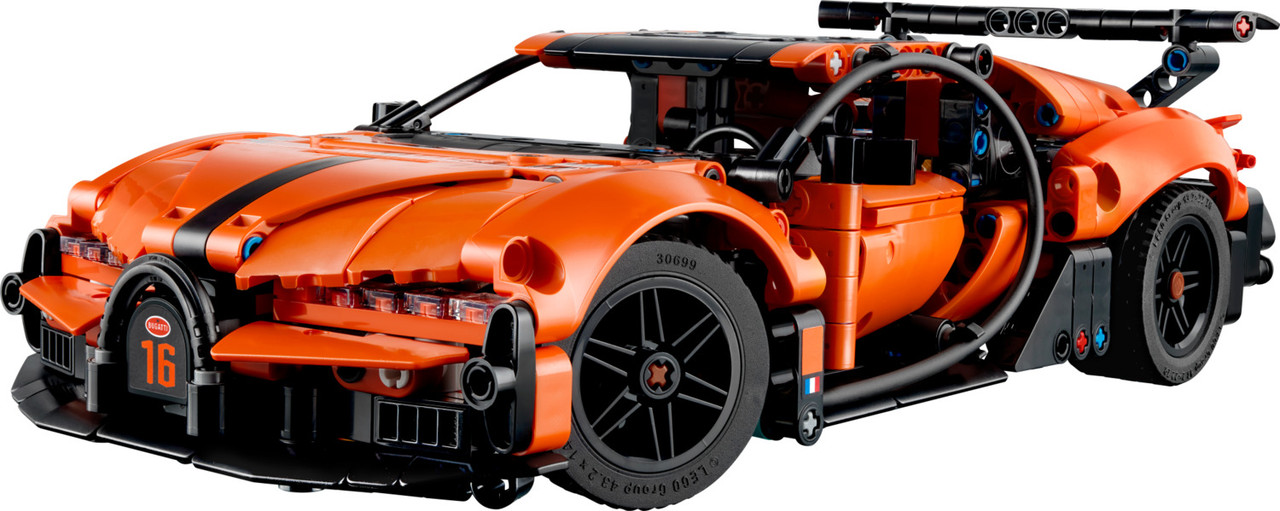 LEGO Technic: Bugatti Chiron Pur Sport Hypercar 2
