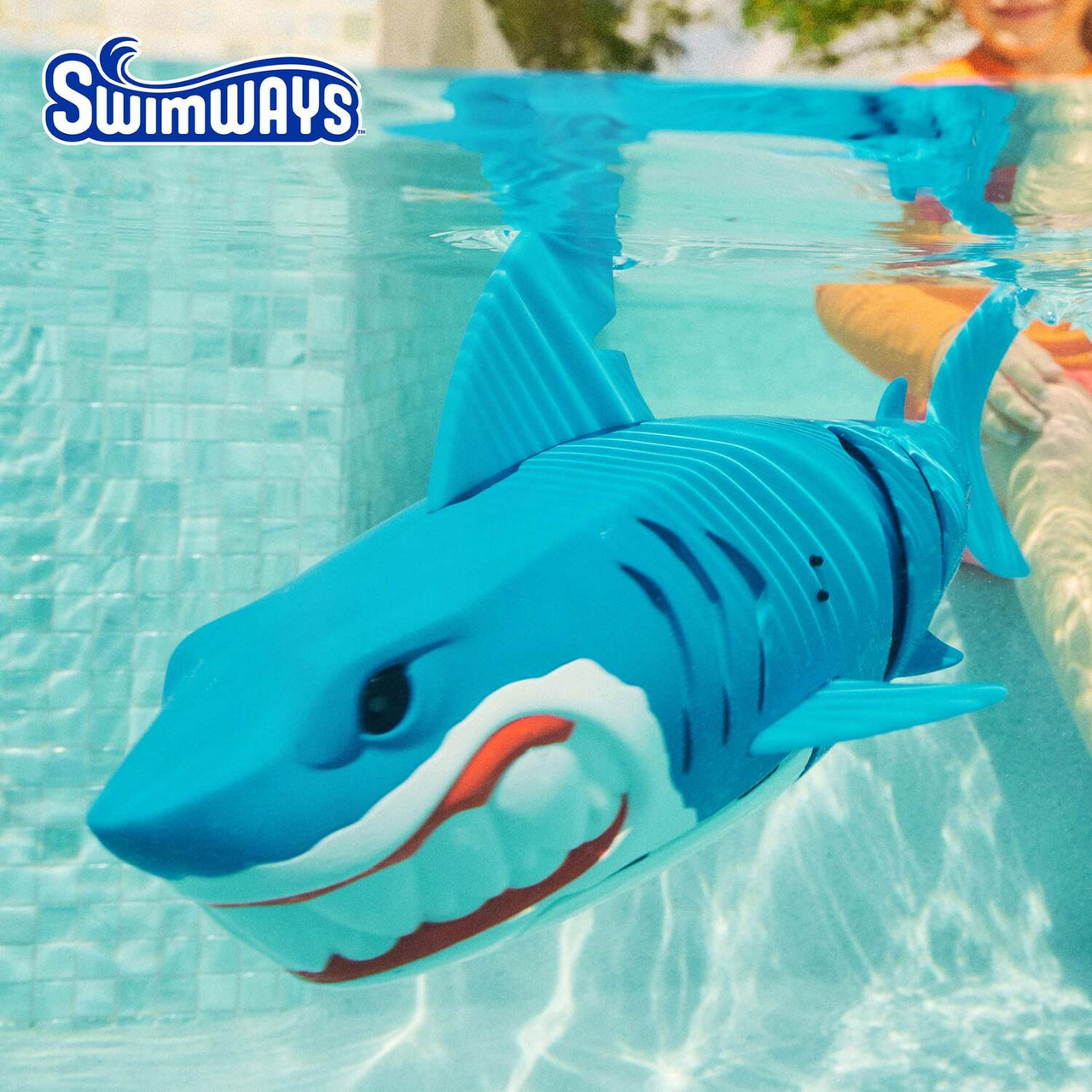 Swimways Rainbow Reef: Finn Diesel Water Activated Shark 3