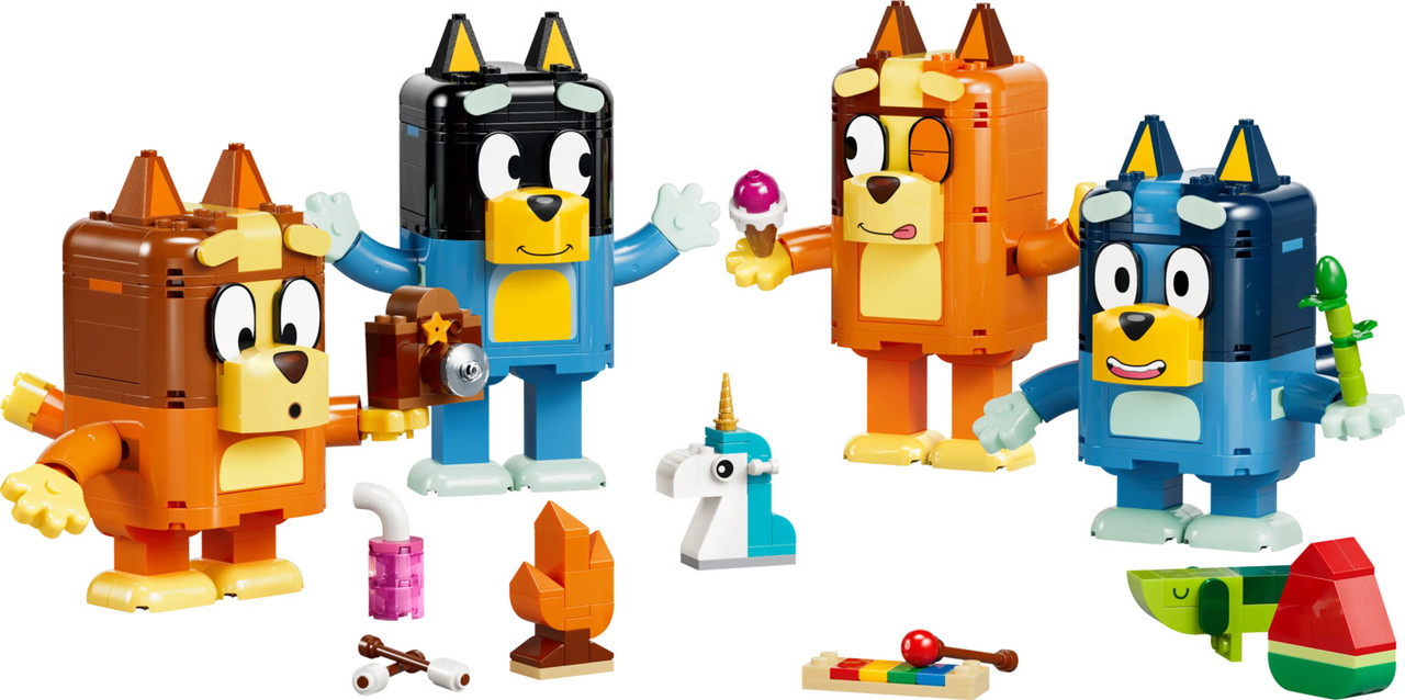 LEGO® Bluey Brick-Built Bluey Family 3