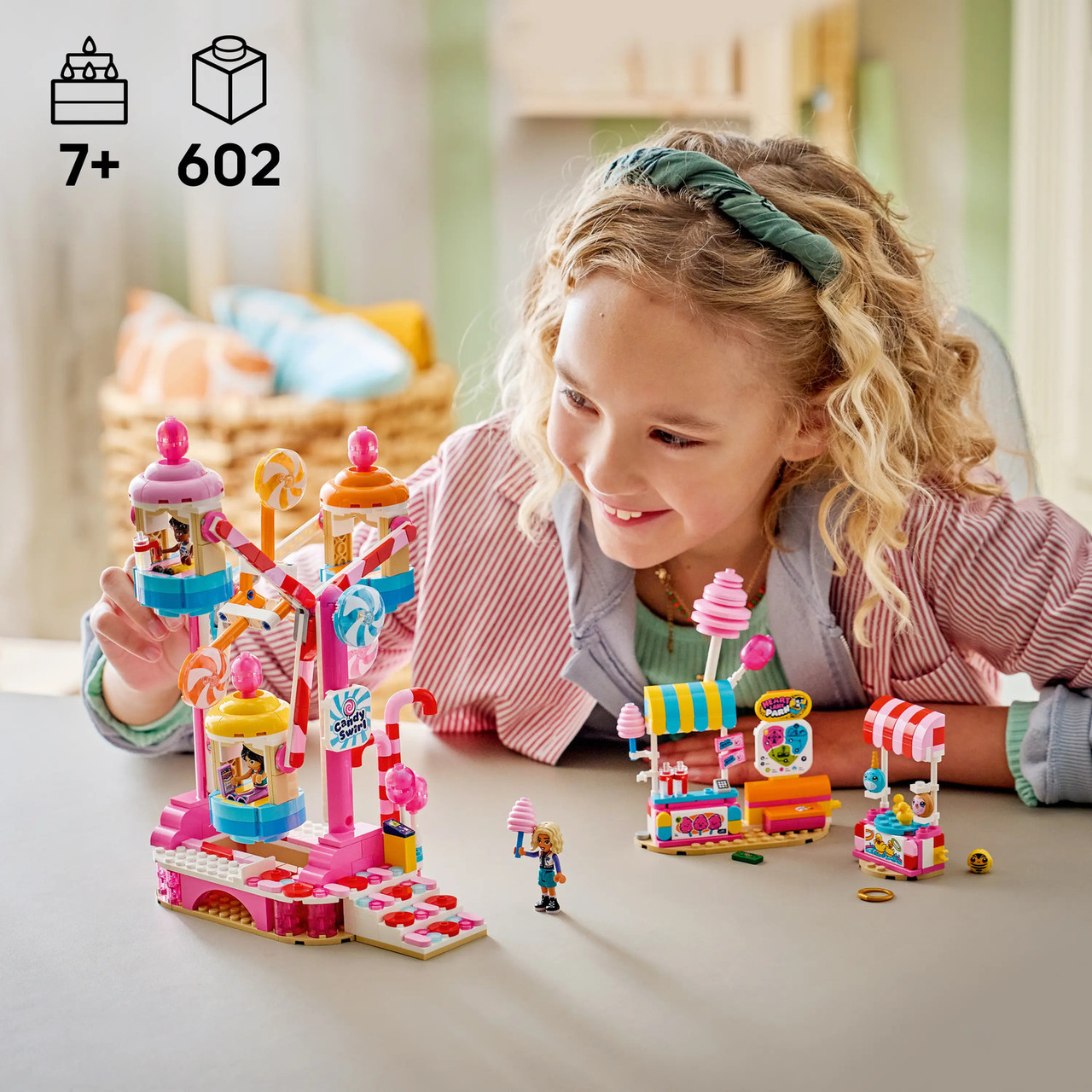 LEGO® Friends Candy & Cupcake Ferris Wheel 4