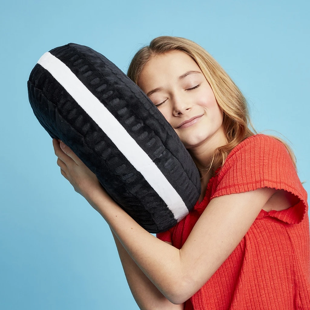 Oreo Cookie Embossed Plush (Medium) 4