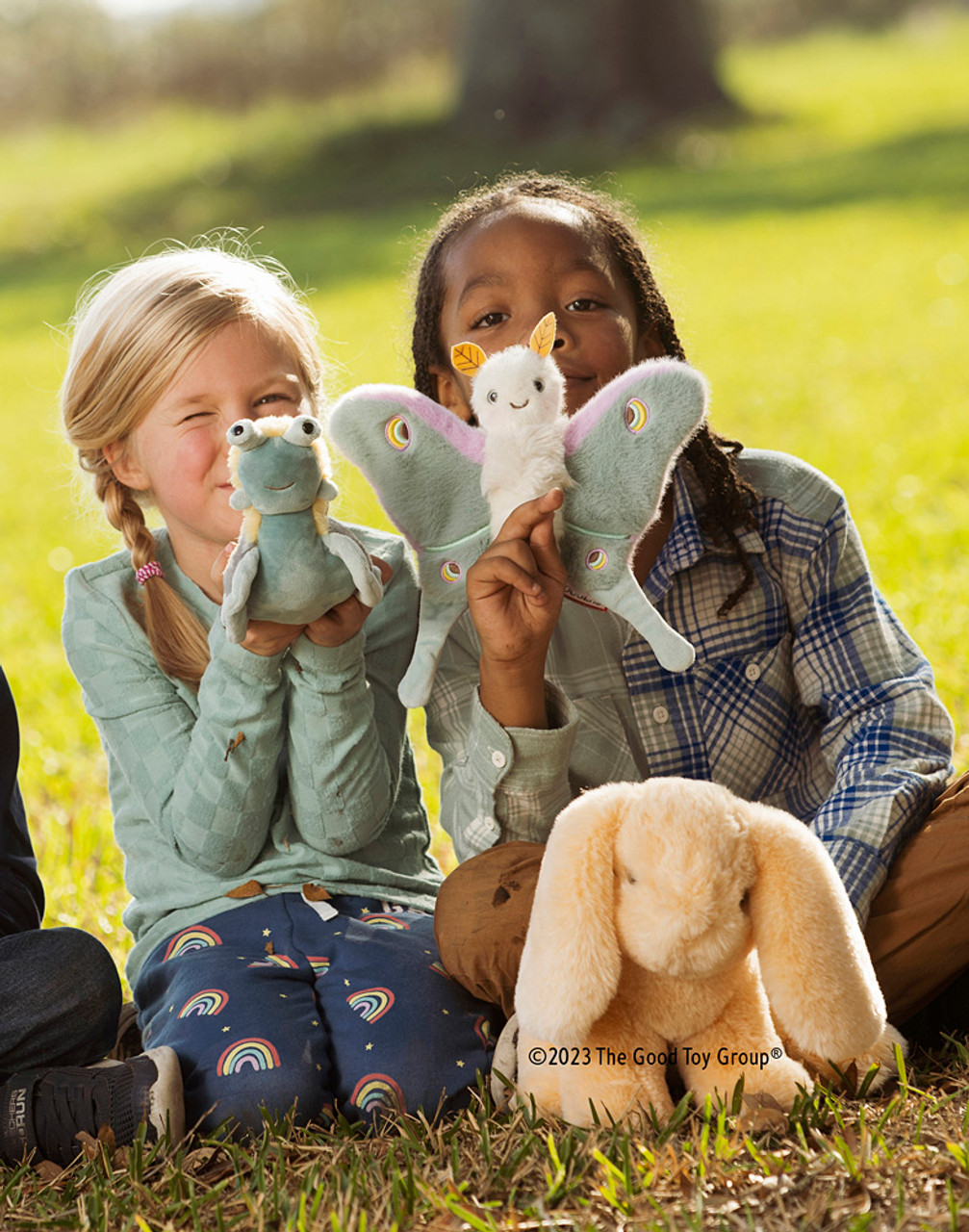 Cuddle Bugs - Juniper Luna Moth Puppet 1