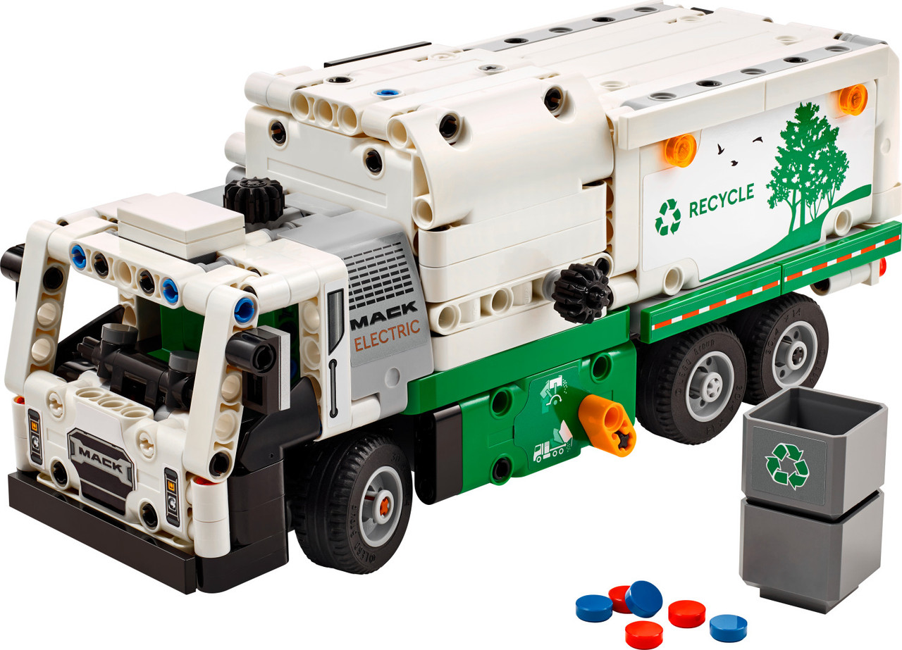 LEGO Technic: Mack® LR Electric Garbage Truck 2
