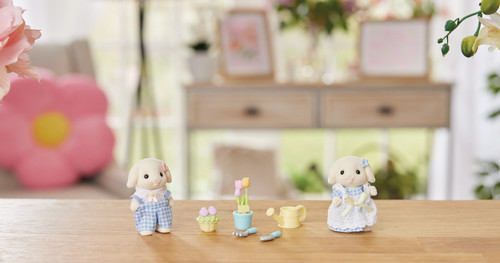 Calico Critters Blossom Gardening Set 2